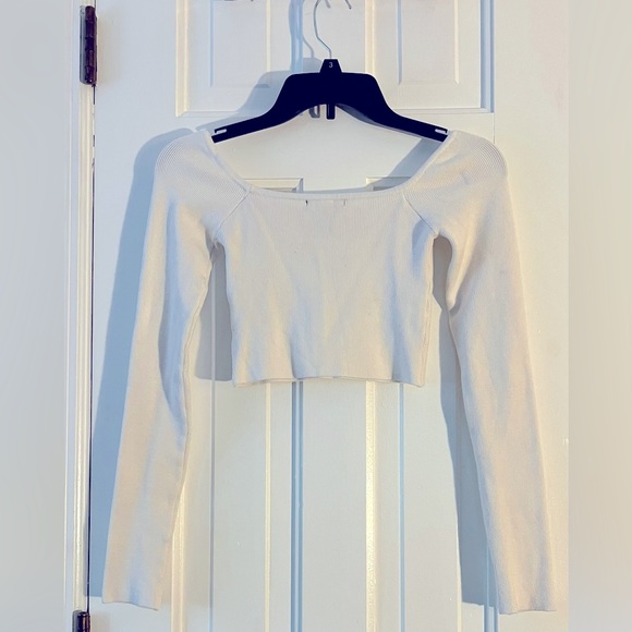 FOREVER 21 Women's White Knit Sweater Long-Sleeve Crop Top. Size: Small. - Picture 2 of 6